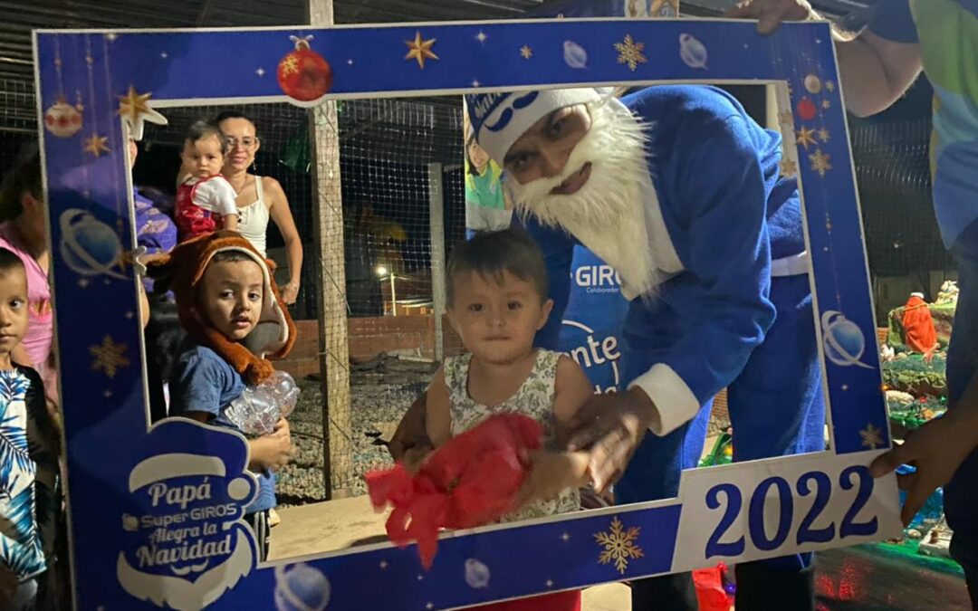 PAPÁ SUPERGIROS ALEGRA LA NAVIDAD